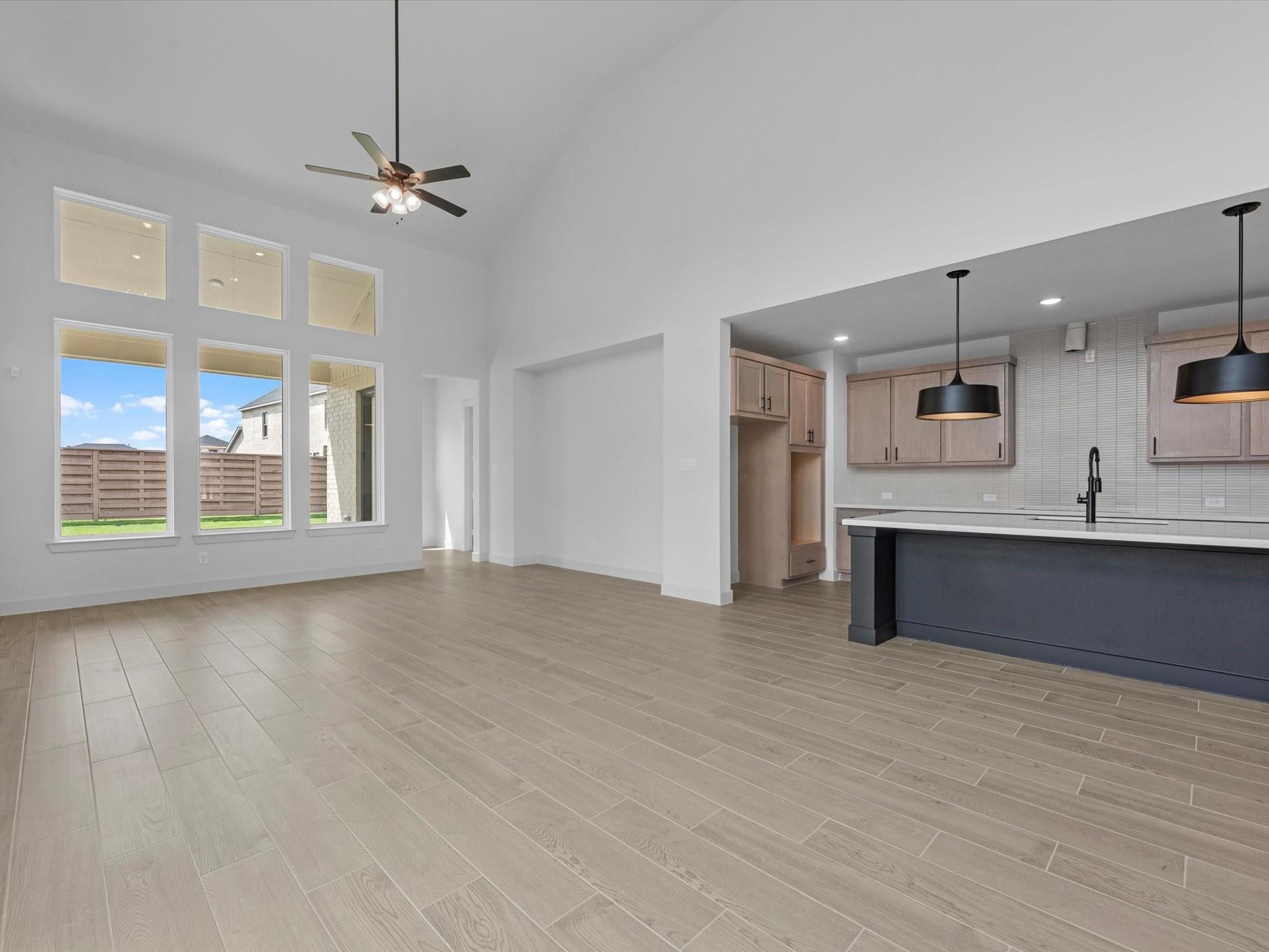 4615 Hydra Lane