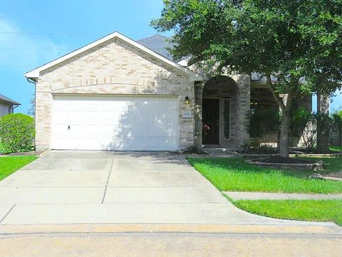 Photo of 2723 Calico Creek Lane, Pearland, TX 77584 (MLS # 30383272)