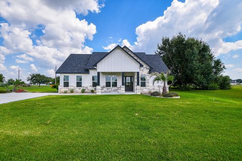 Photo of 595 Buckskin Drive, Palacios, TX 77465 (MLS # 91327251)