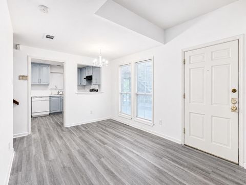 Photo of 2529 Rio Grande Street #91, Austin, TX 78705 (MLS # 65202777)