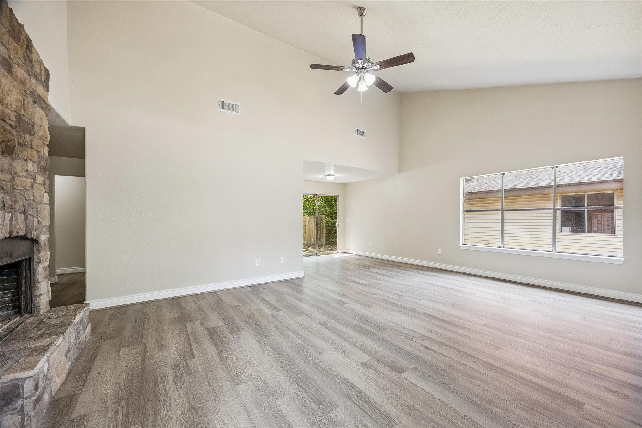 229 E Forest Avenue