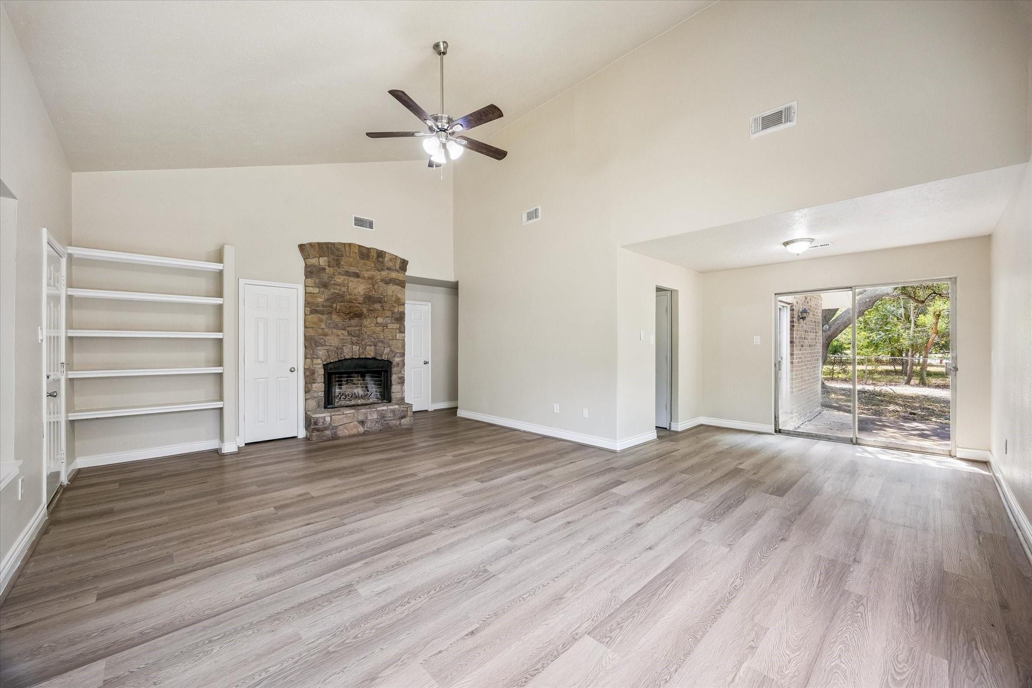 229 E Forest Avenue