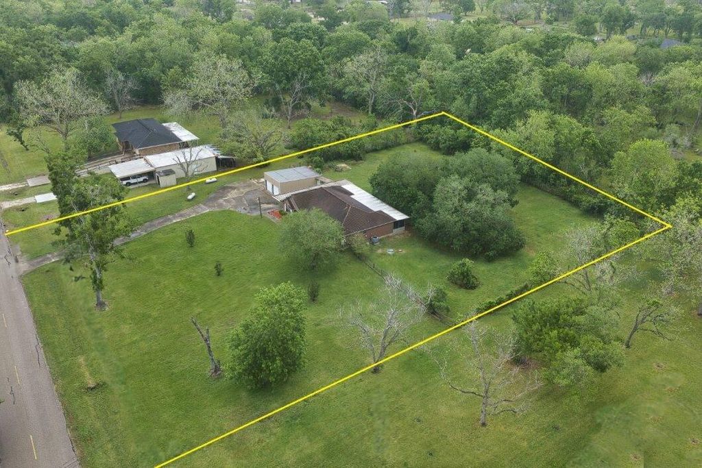 Photo of 308 County Road 893b, Angleton, TX 77515 (MLS # 77862804)