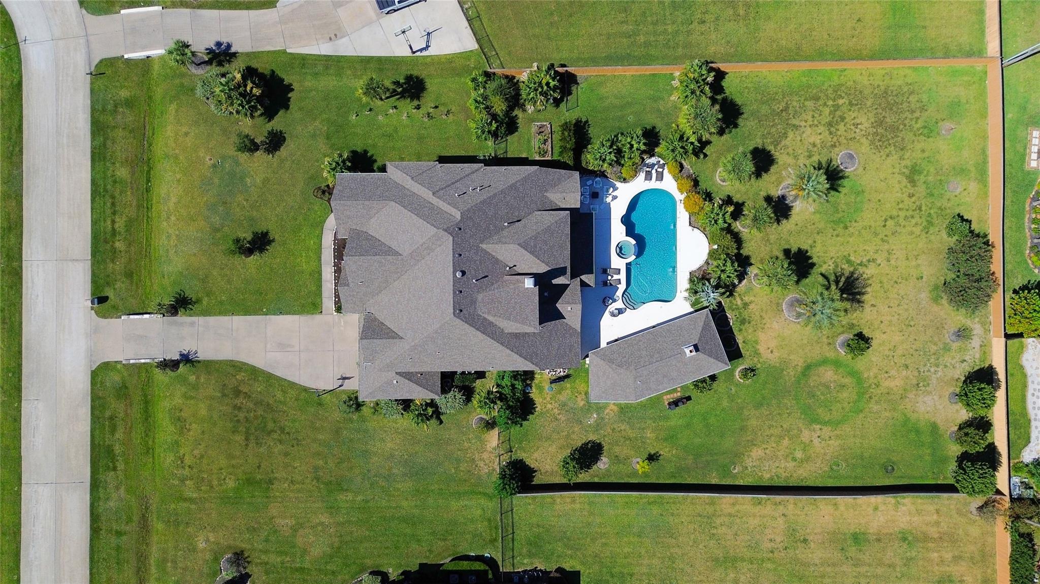 3905 Pebble Brook Drive