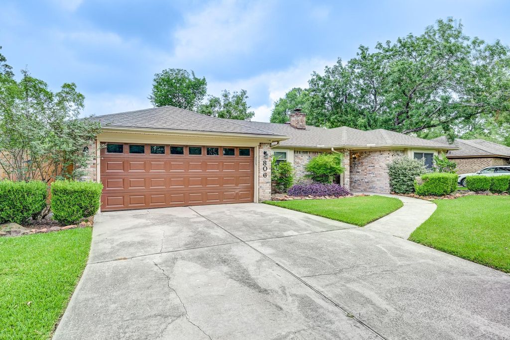 Photo of 806 S Hyannis Port Street, Crosby, TX 77532 (MLS # 86908197)