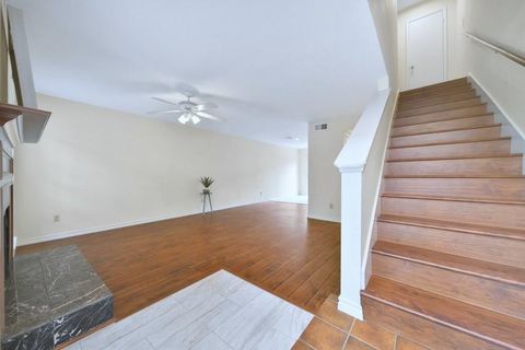 Photo of 9901 Sharpcrest Street #H4, Houston, TX 77036 (MLS # 31335633)