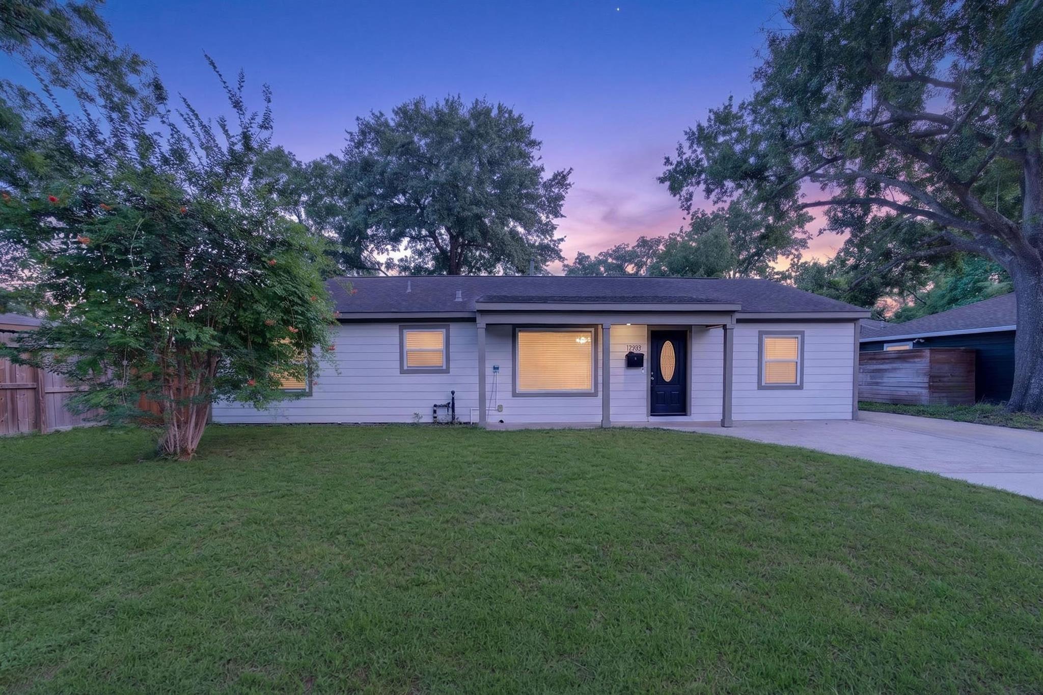 1707 W 43rd Street