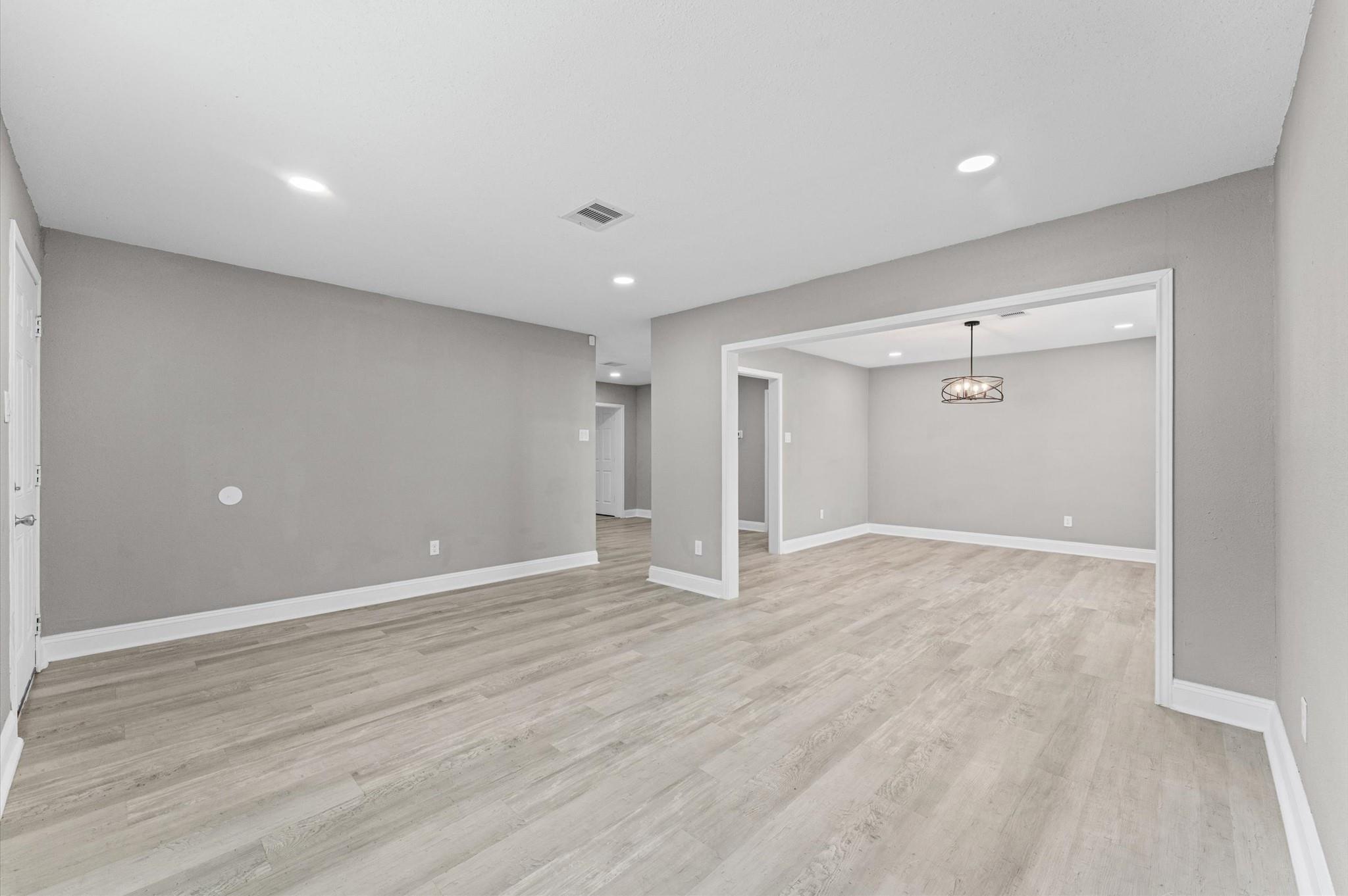 10402 Wicklowe Street