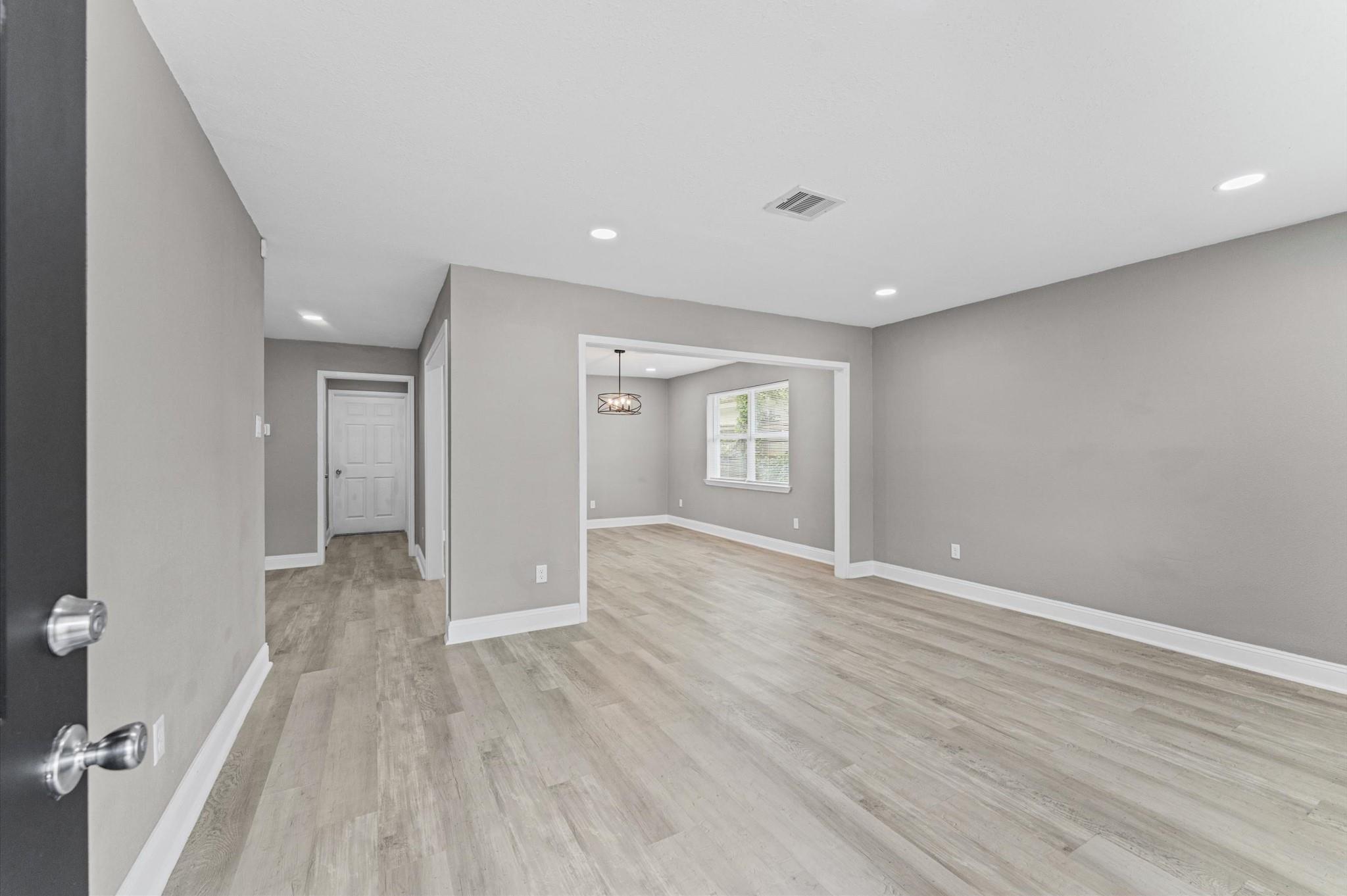10402 Wicklowe Street
