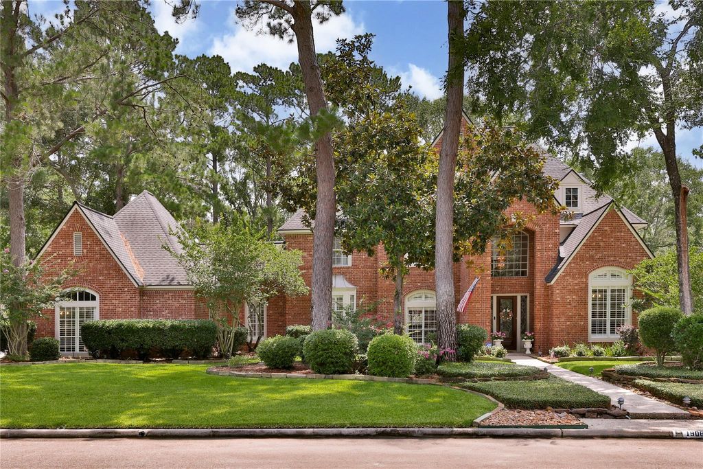 Photo of 1906 Riverglen Forest Drive, Kingwood, TX 77345 (MLS # 70657423)