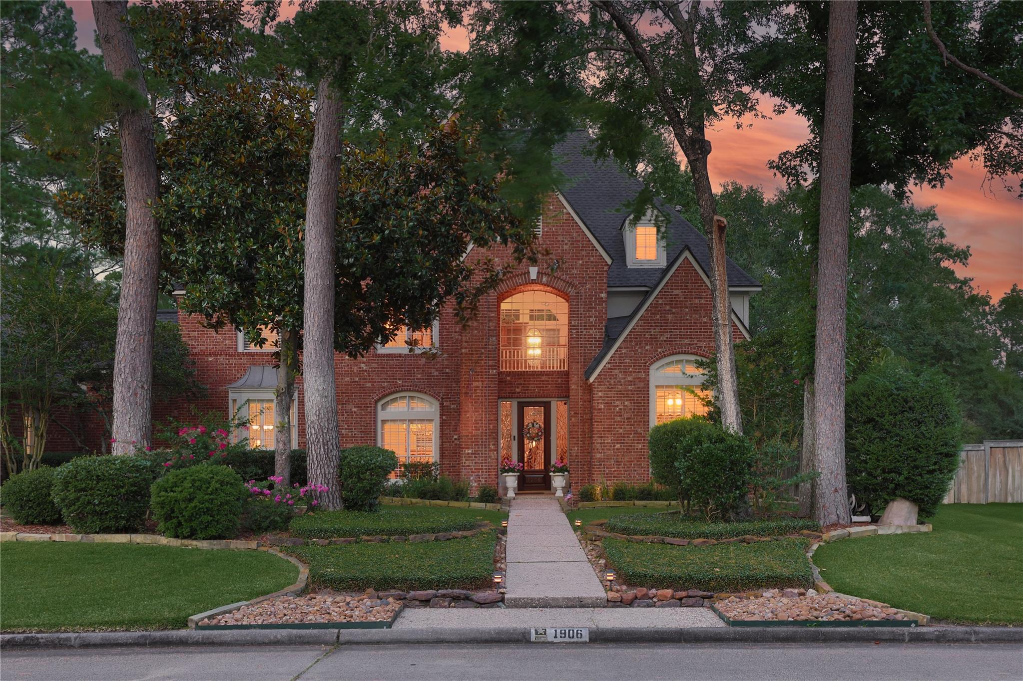 1906 Riverglen Forest Drive