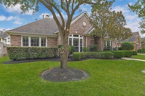Photo of 13610 Popes Creek Lane, Houston, TX 77044 (MLS # 36009408)