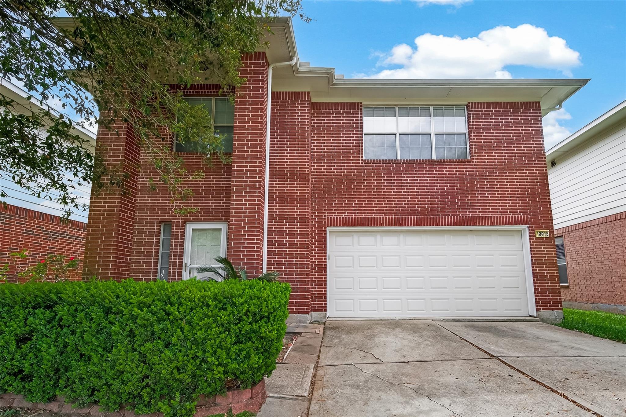 13915 Maleewan Lane