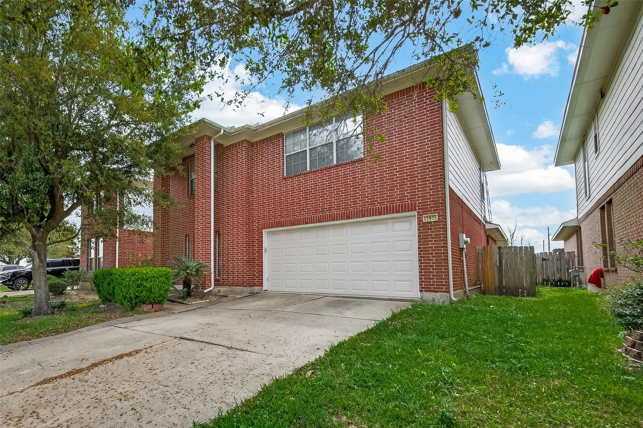13915 Maleewan Lane