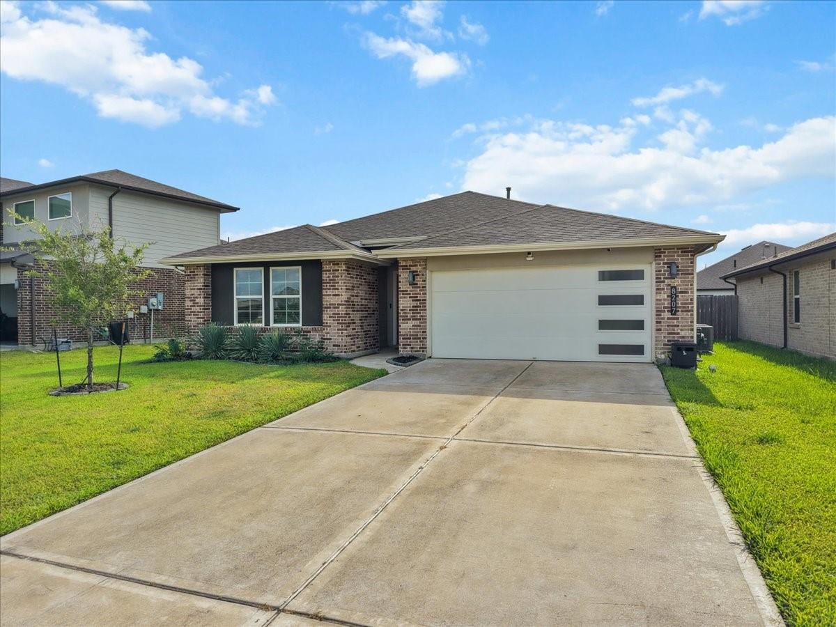 8207 Sugar Cane Lane