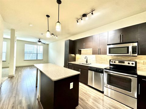 Photo of 3788 Richmond St Avenue #1143, Houston, TX 77046 (MLS # 51021217)