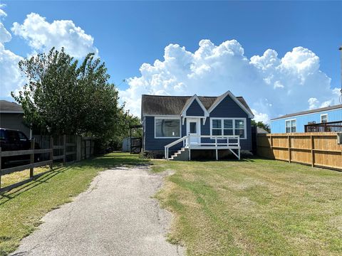 Homes For Sale - 2371 Broadway Street<br/> San Leon, TX 77539