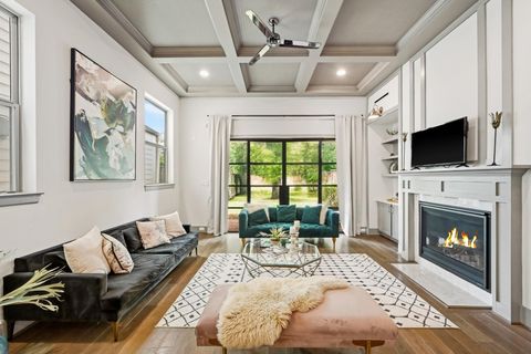 Photo of 523 W 25th Street, Houston, TX 77008 (MLS # 40101983)