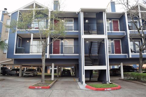 Photo of 18511 Egret Bay Boulevard #505, Webster, TX 77058 (MLS # 15890242)