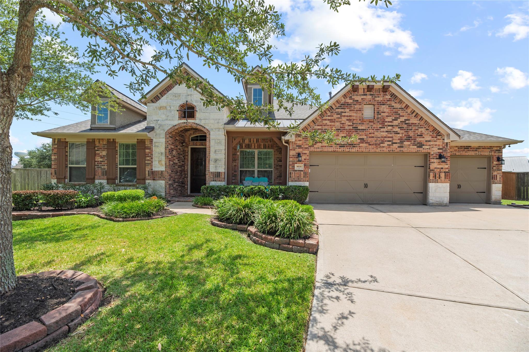 8931 Wandering Willow Drive