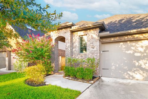 Photo of 234 N Carson Cub Court, Montgomery, TX 77316 (MLS # 13651233)