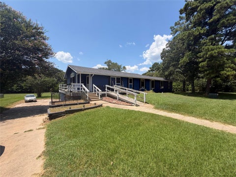 Homes For Sale - 5436 Bluebonnet Drive<br/> Navasota, TX 77868