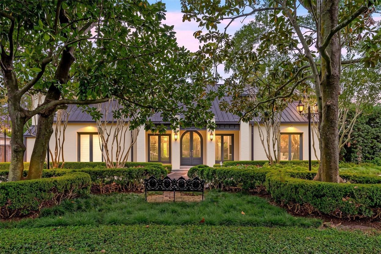 11518 Shadow Way