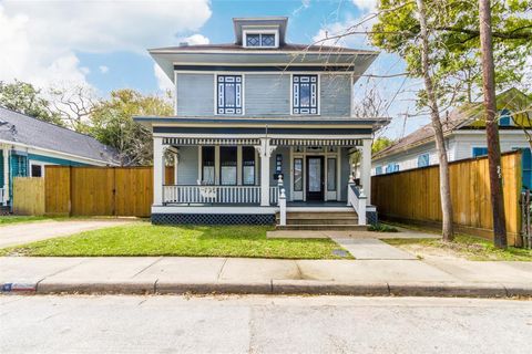 Photo of 128 Payne Street, Houston, TX 77009 (MLS # 22464332)