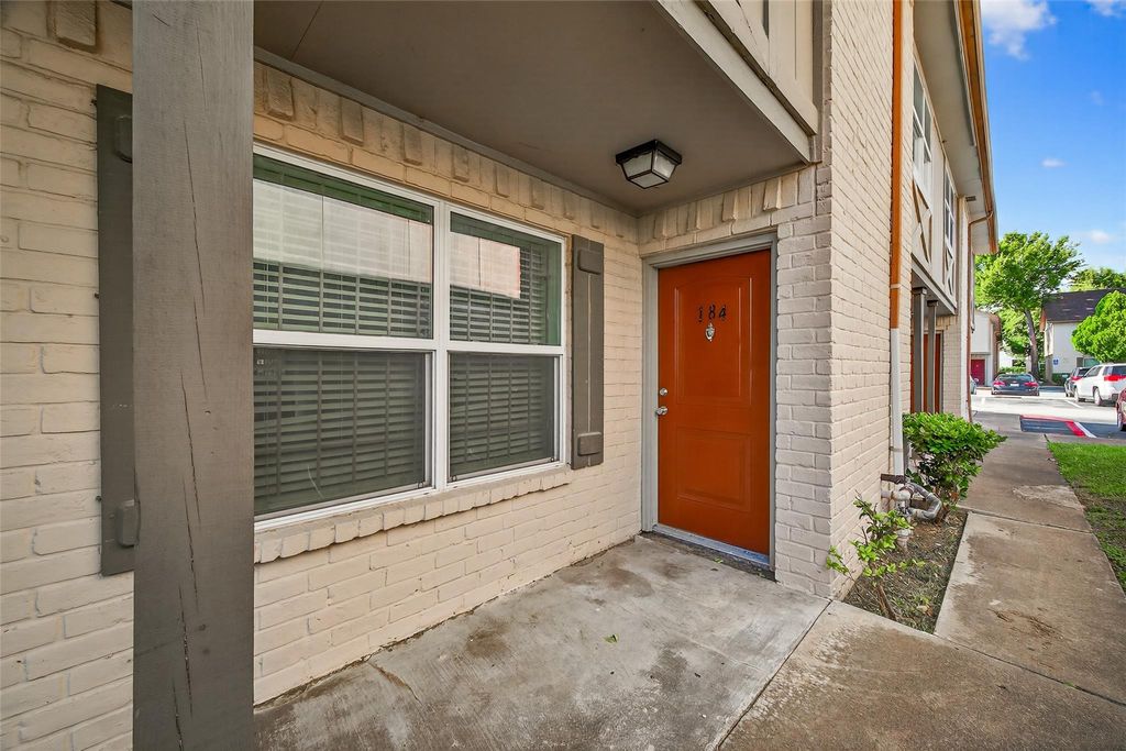Photo of 1701 Upland Drive #184, Houston, TX 77043 (MLS # 38098592)