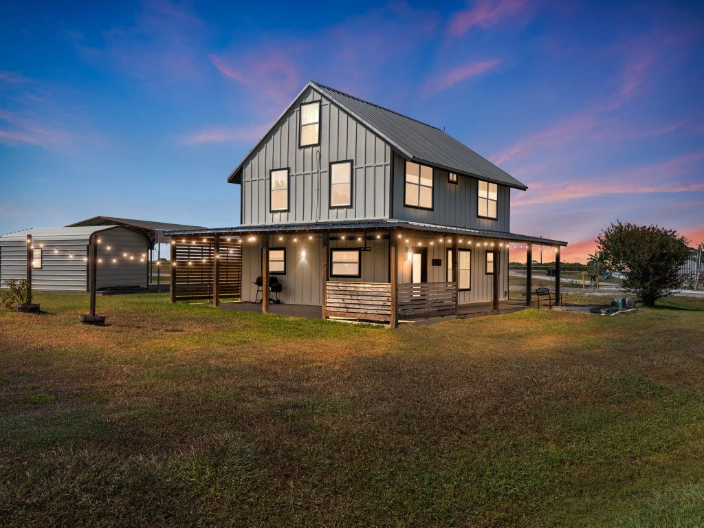 Photo of 2749 W Bayshore Drive, Palacios, TX 77465 (MLS # 91022792)