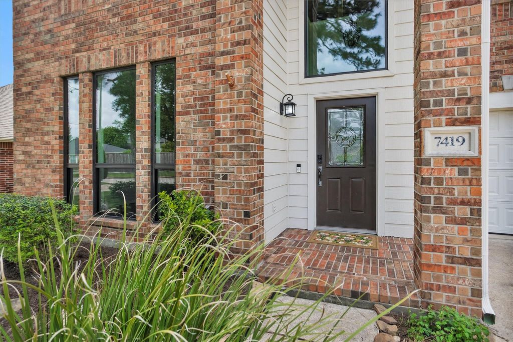 Photo of 7419 Alderly Drive, Spring, TX 77389 (MLS # 87789622)