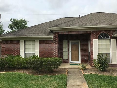 Photo of 2922 Russett Place W, Pearland, TX 77584 (MLS # 43478958) Photo of 2922 Russett Place W, Pearland, TX 77584 (MLS # 43478958)