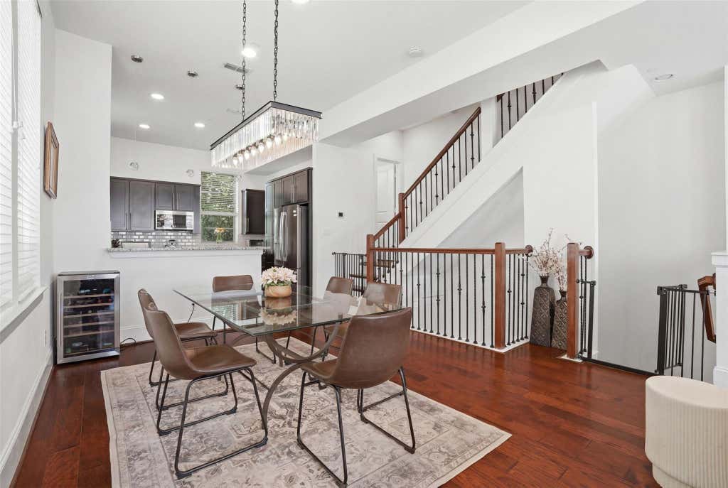 Photo of 2106 Radcliffe Street, Houston, TX 77007 (MLS # 52474341)