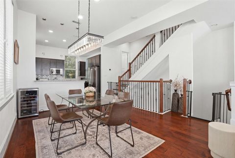 Photo of 2106 Radcliffe Street, Houston, TX 77007 (MLS # 52474341)