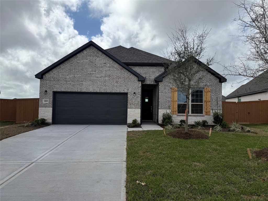 Photo of 13511 Golden Isle Drive, Texas City, TX 77568 (MLS # 32597387)