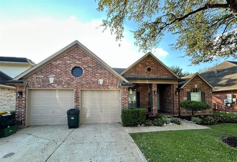 Photo of 1306 Kingfisher Court S, Pearland, TX 77584 (MLS # 75940566)