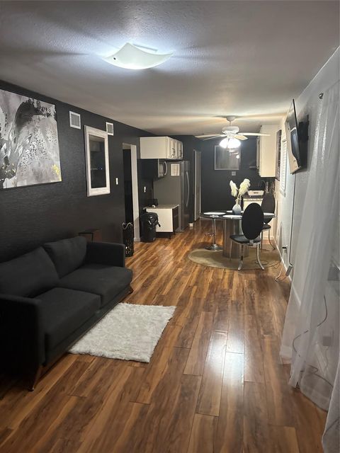 Photo of 2201 Nettleton St, Houston, TX 77004 (MLS # 8345800)