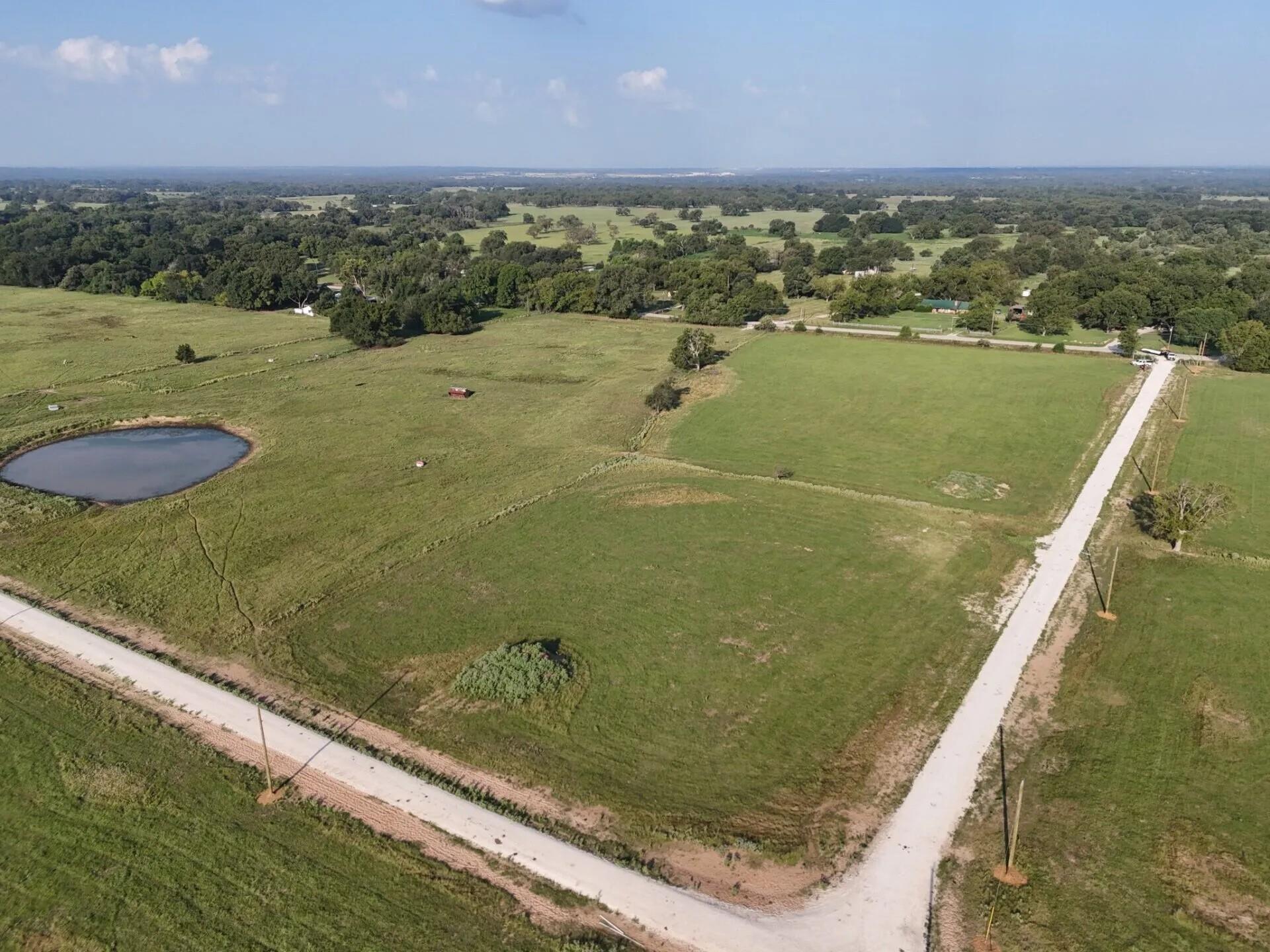 P2L29 County Road 463