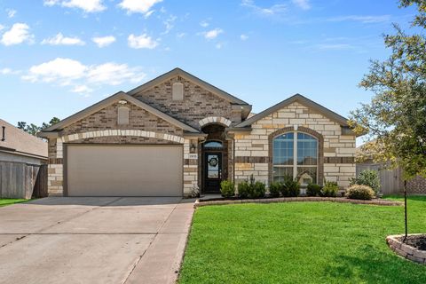 Homes For Sale - 19155 Pinewood Grove Trail<br/> New Caney, TX 77357