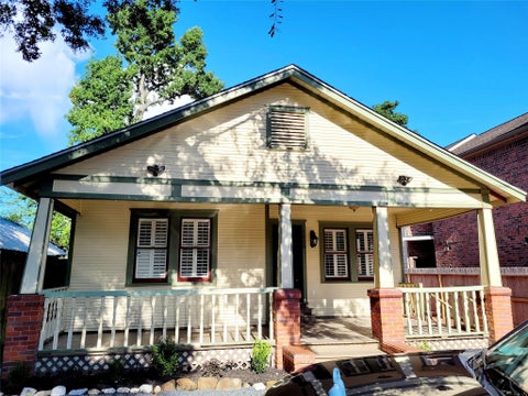 Photo of 1329 Alexander Street, Houston, TX 77008 (MLS # 81393306)