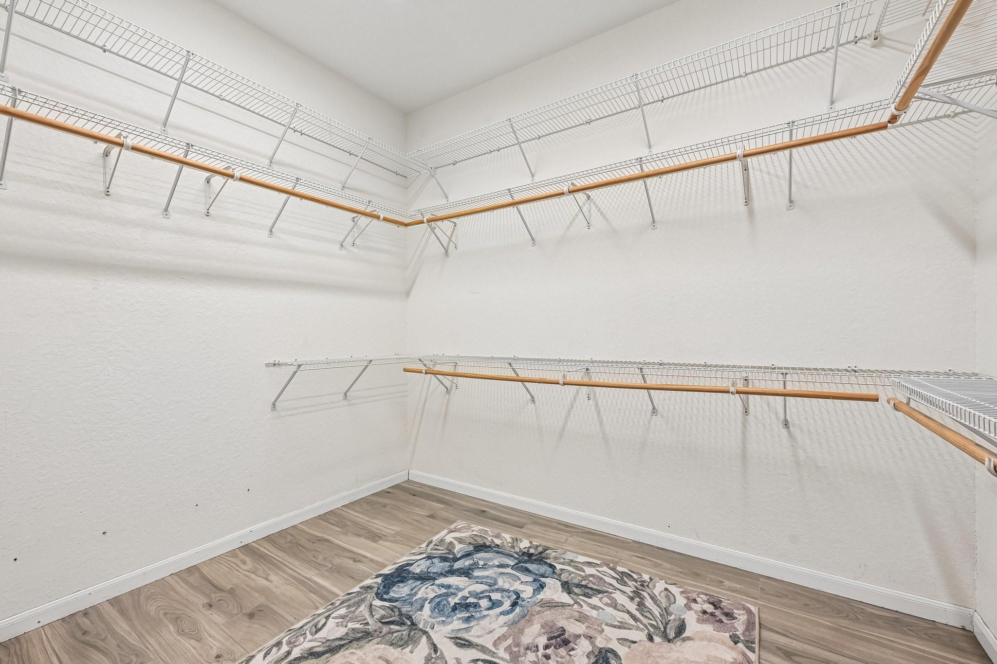 Houston, Texas, 77043, United States, 4 Bedrooms Bedrooms, ,5 BathroomsBathrooms,Residential,Active,2051974