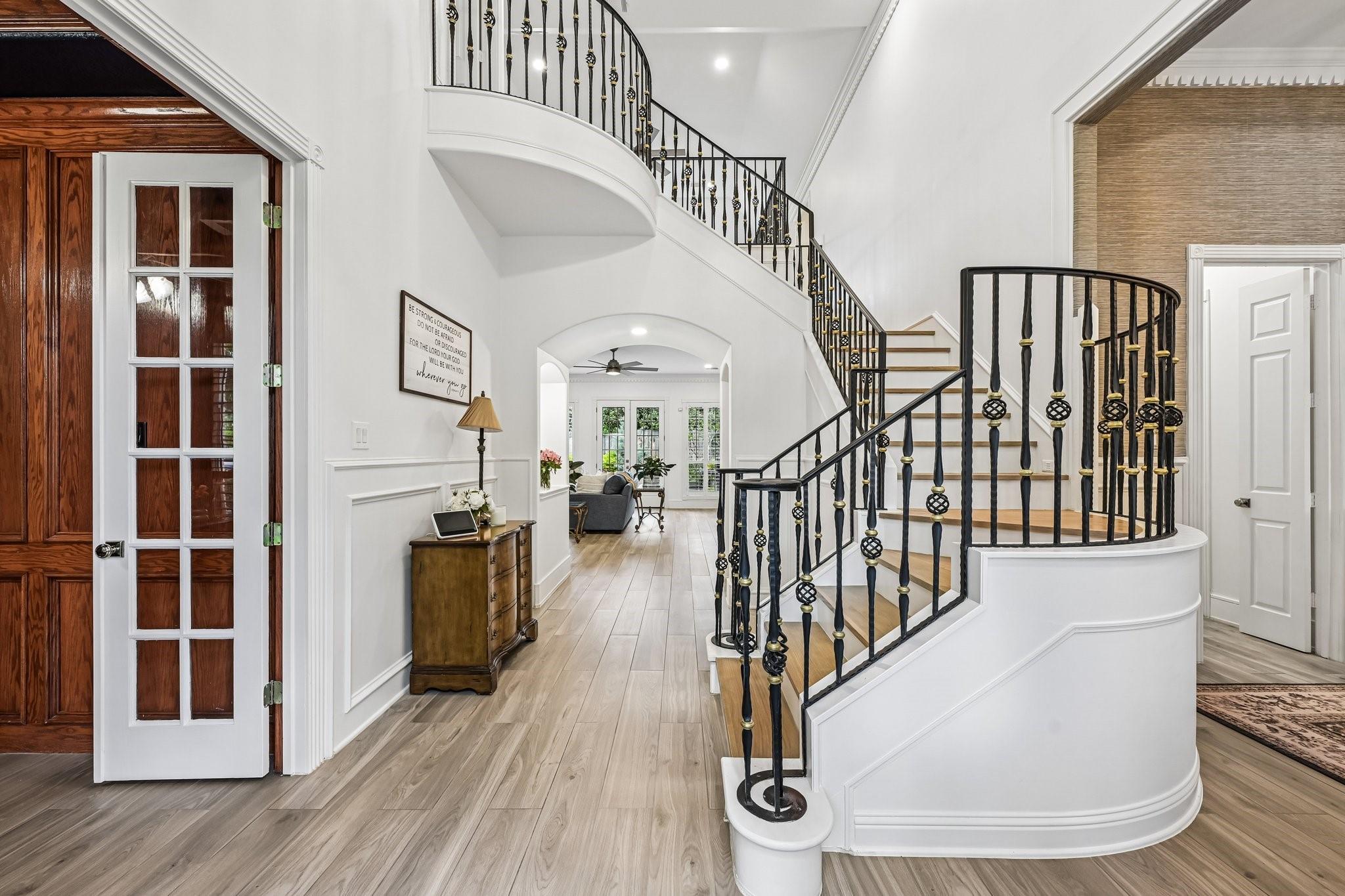 Houston, Texas, 77043, United States, 4 Bedrooms Bedrooms, ,5 BathroomsBathrooms,Residential,Active,2051974