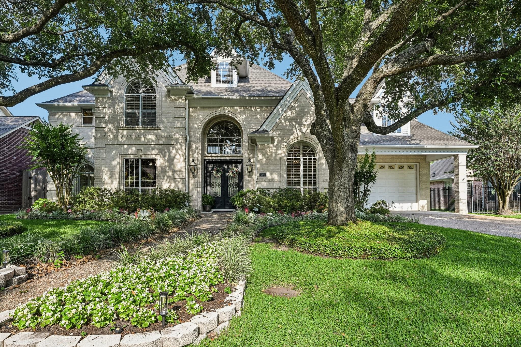 Houston, Texas, 77043, United States, 4 Bedrooms Bedrooms, ,5 BathroomsBathrooms,Residential,Active,2051974