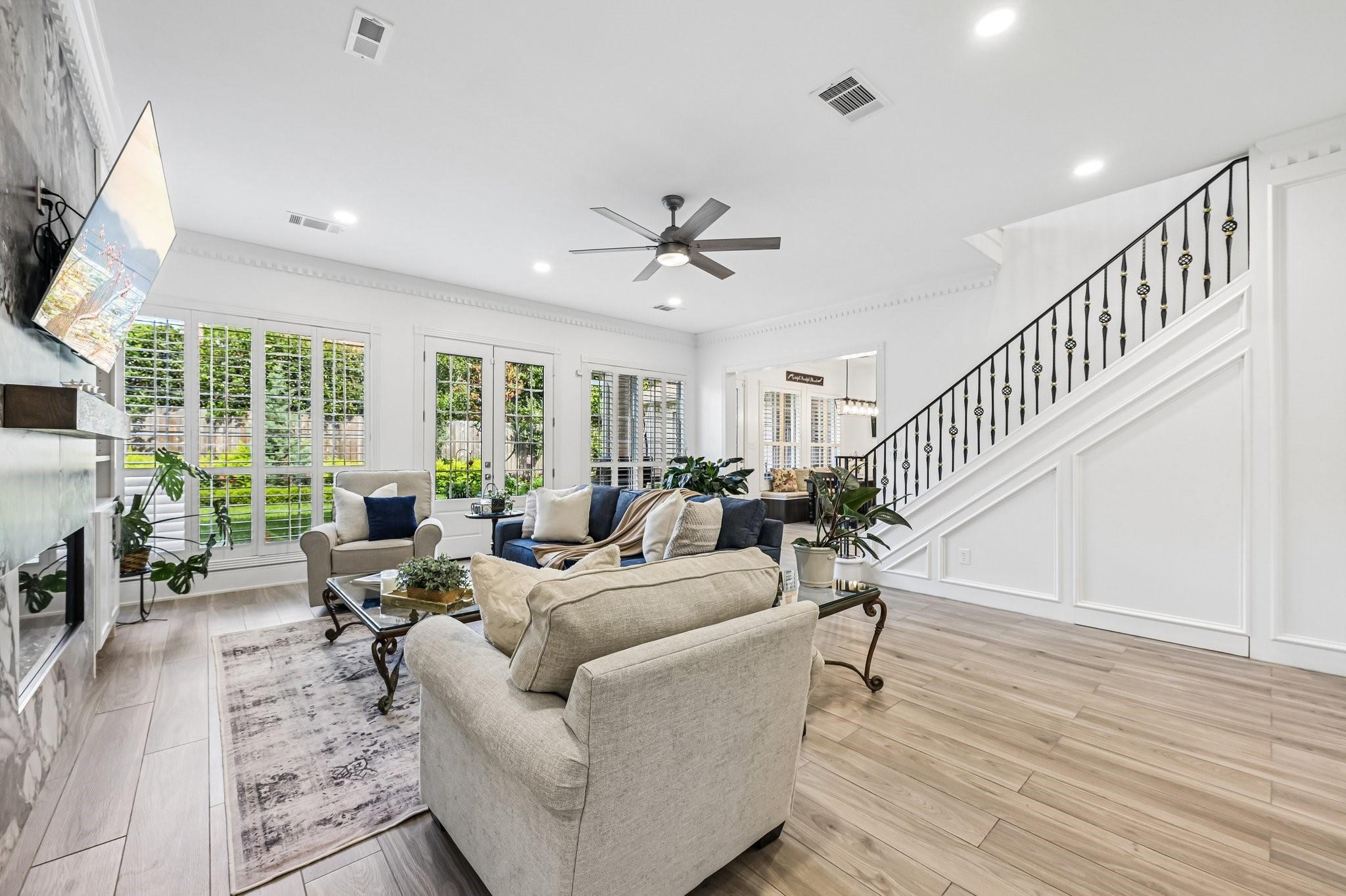Houston, Texas, 77043, United States, 4 Bedrooms Bedrooms, ,5 BathroomsBathrooms,Residential,Active,2051974