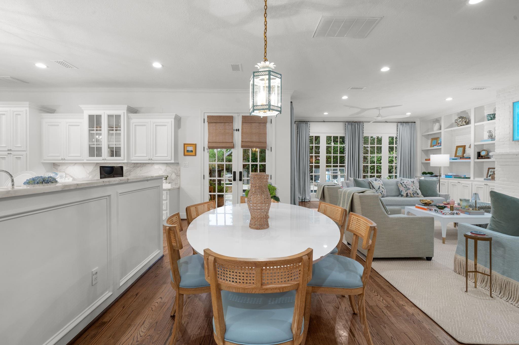 Sugar Land, Texas, 77479, United States, 5 Bedrooms Bedrooms, ,5 BathroomsBathrooms,Residential,Active,2041525
