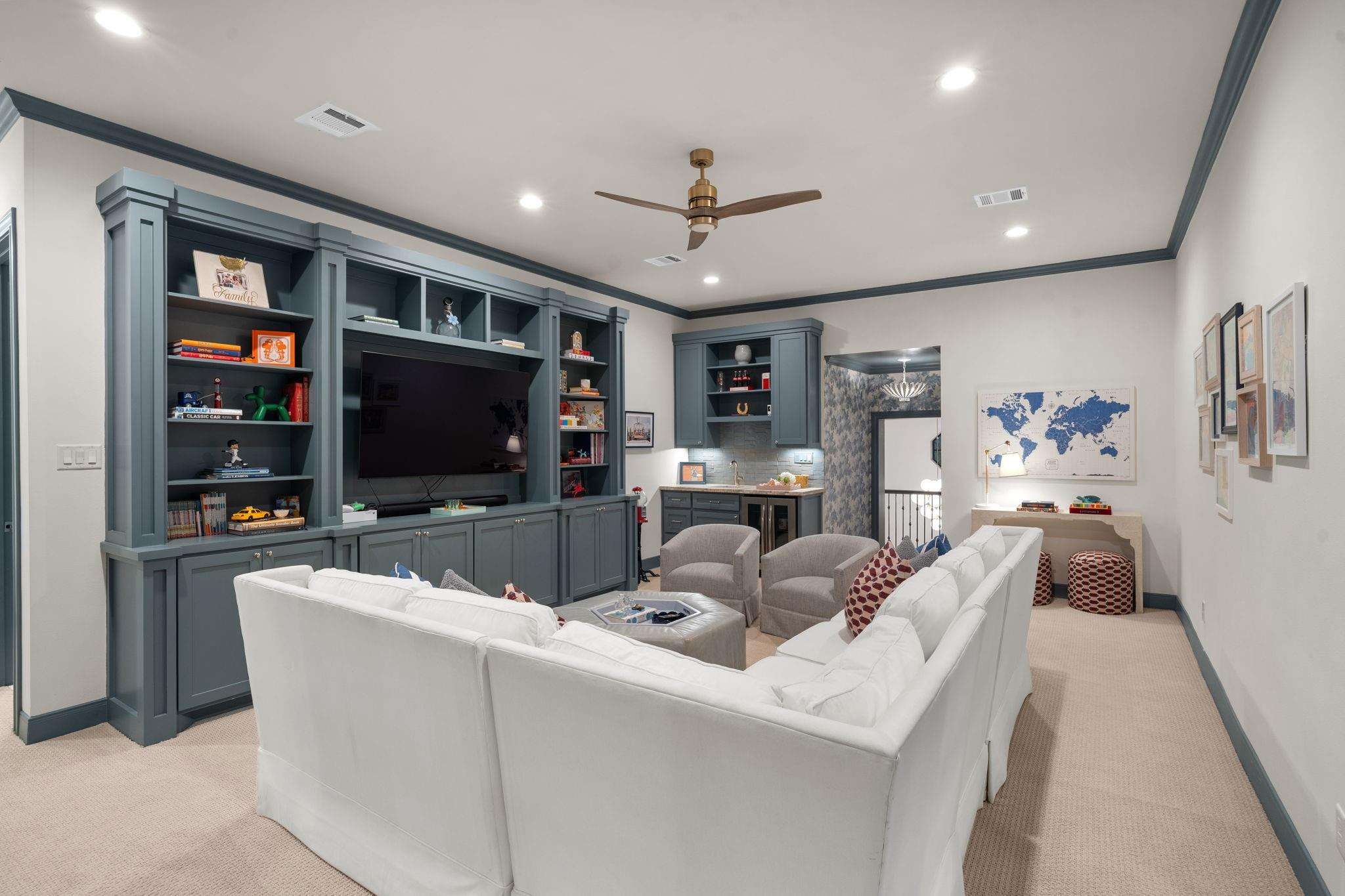 Sugar Land, Texas, 77479, United States, 5 Bedrooms Bedrooms, ,5 BathroomsBathrooms,Residential,Active,2041525
