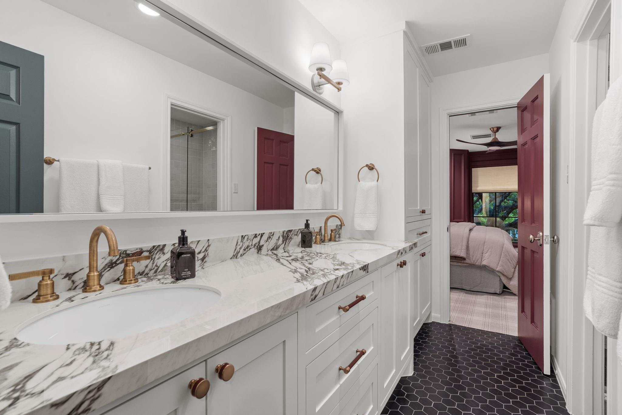 Sugar Land, Texas, 77479, United States, 5 Bedrooms Bedrooms, ,5 BathroomsBathrooms,Residential,Active,2041525