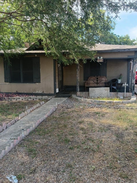 Photo of 1014 Gulf, San Antonio, TX 78202 (MLS # 41029118)