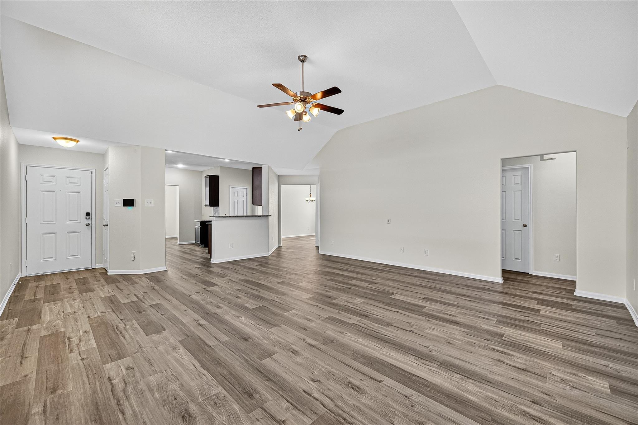 4702 Coopers Hill Trail