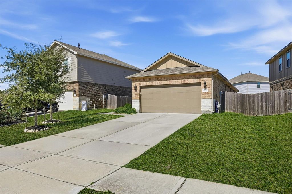 Photo of 18846 Amaro Hills Drive, New Caney, TX 77357 (MLS # 3961390)